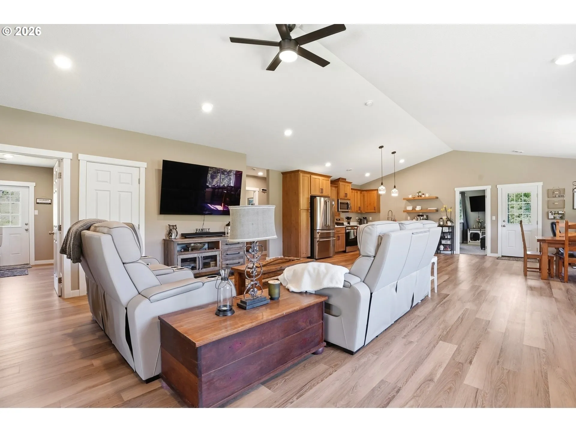 Living Room-Vaulted Ceilings