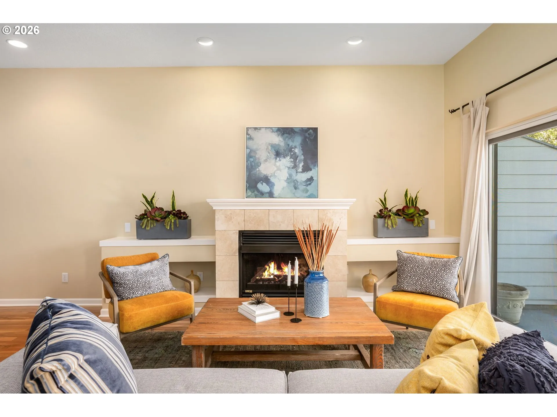 Living Room-Fireplace