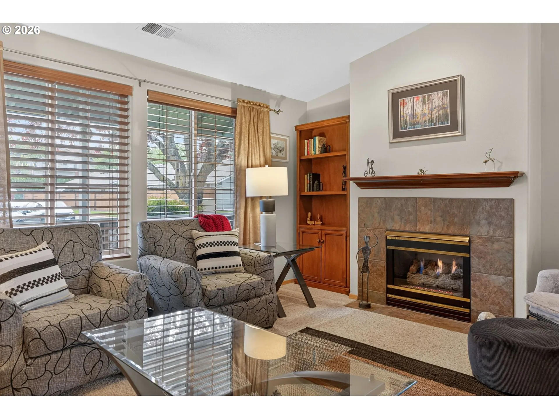 Living Room-Fireplace