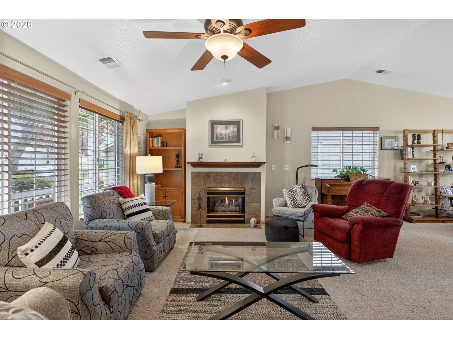 Living Room-Vaulted Ceilings