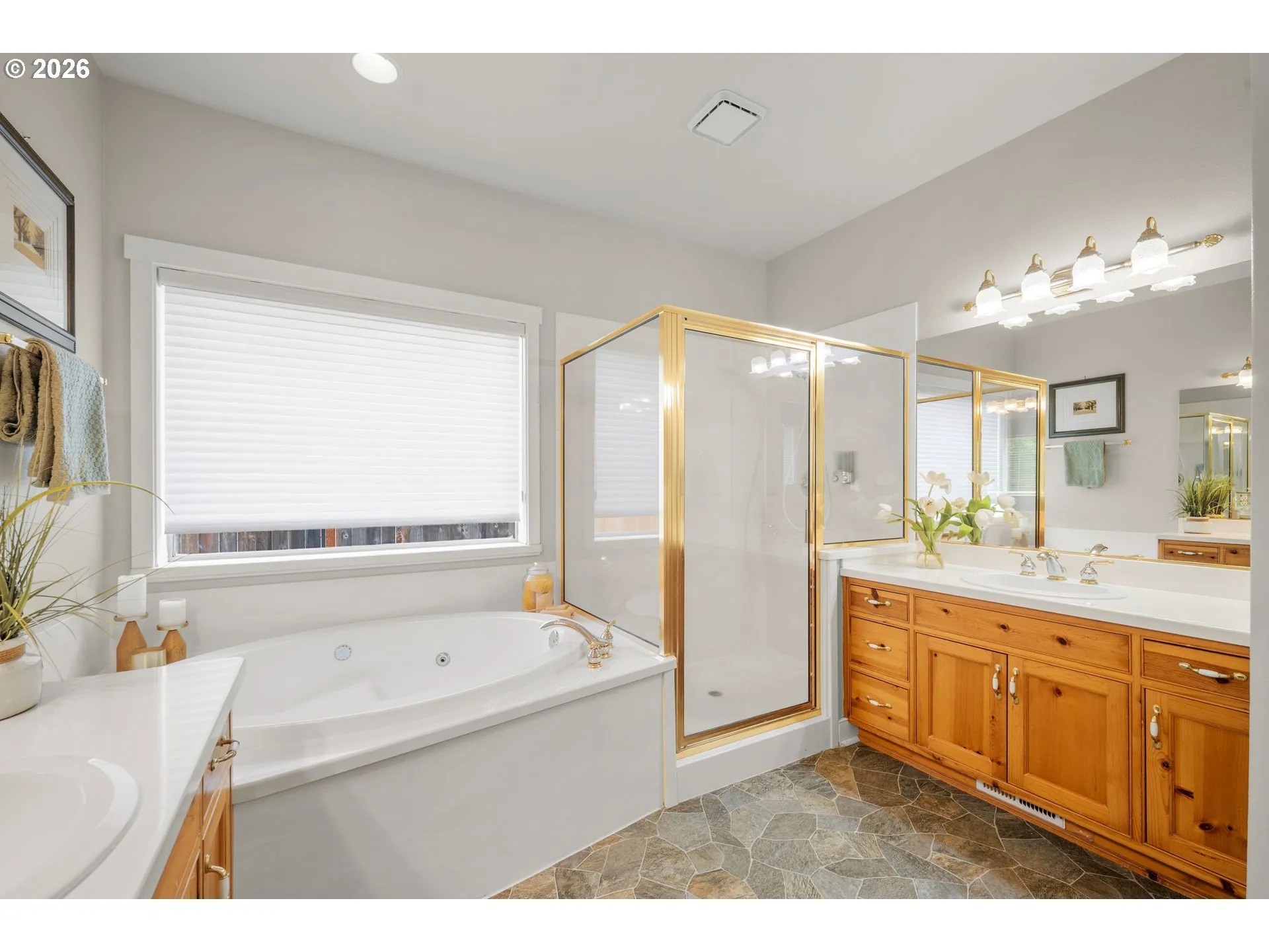Bathroom-Walk in Shower