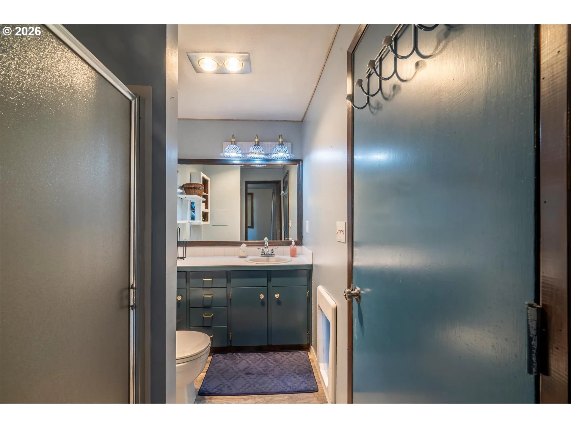Bathroom, Attached