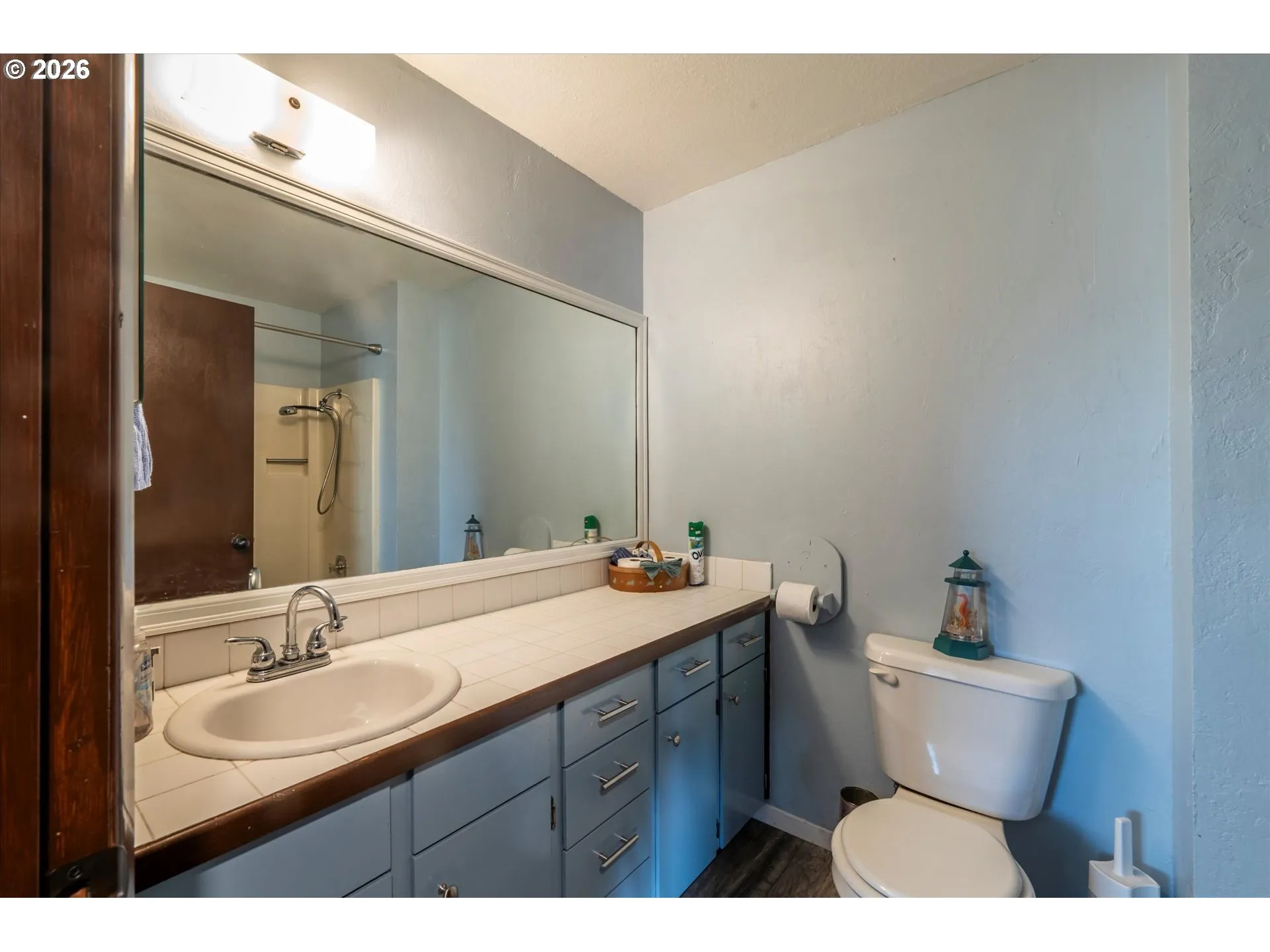 Bathroom-Upper