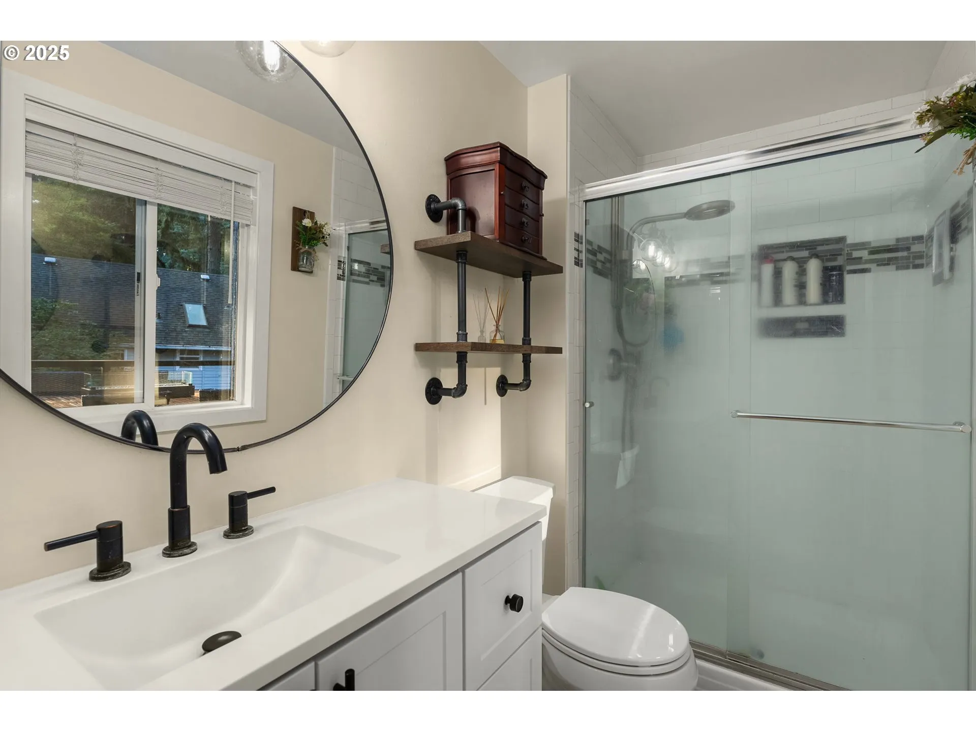 Bathroom, Attached