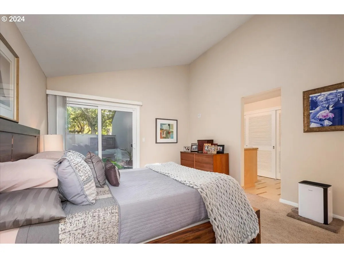 Primary Bedroom-Main