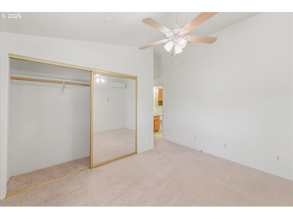 Primary Bedroom-Ceiling Fan