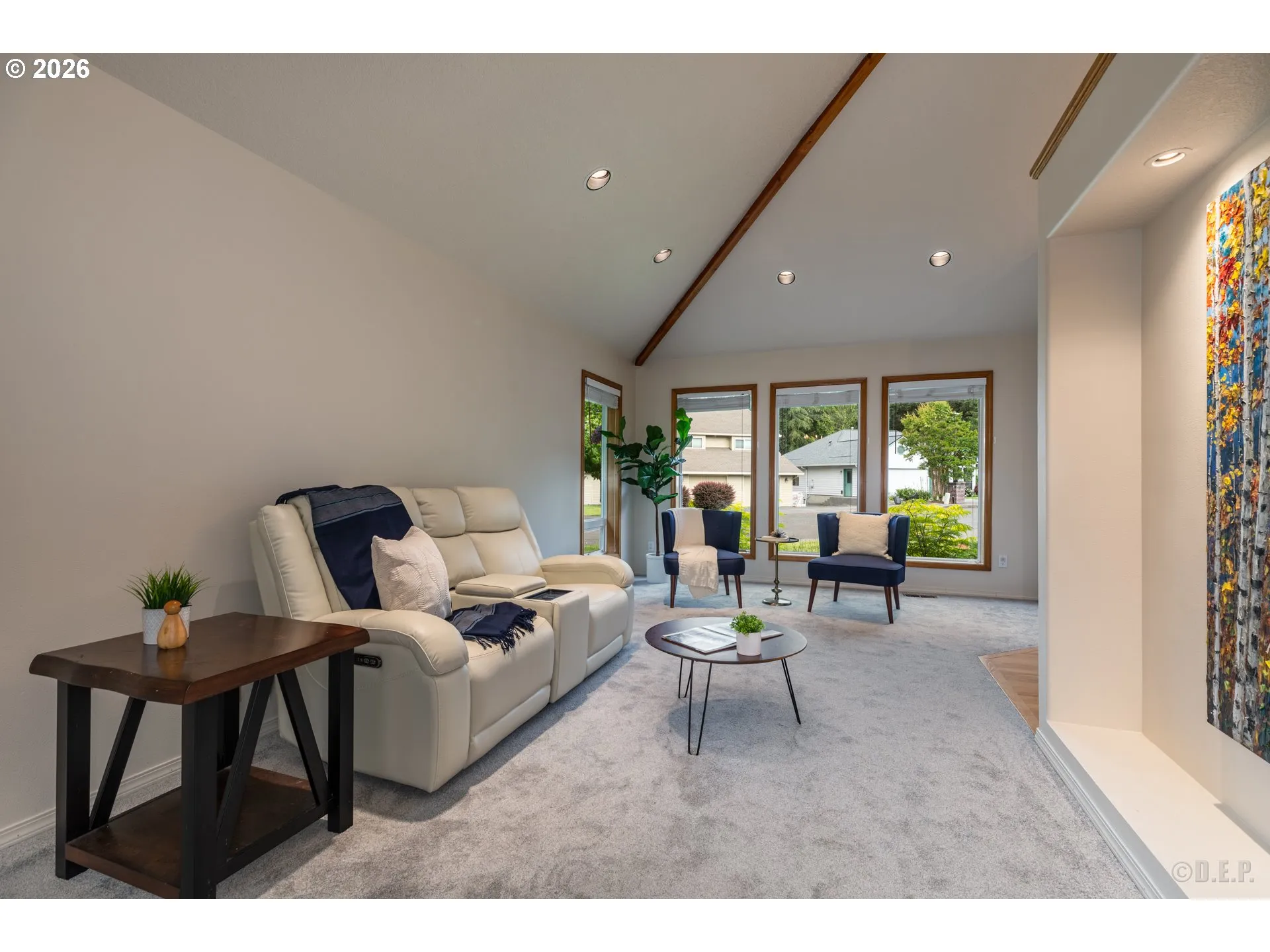 Living Room-Vaulted Ceilings