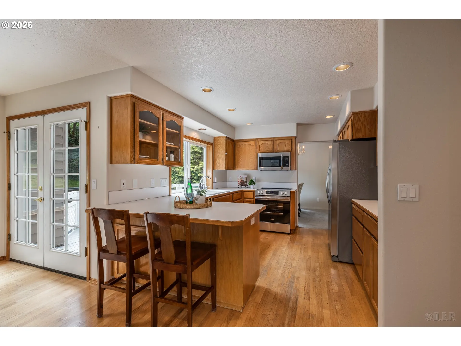 Kitchen-Breakfast Bar