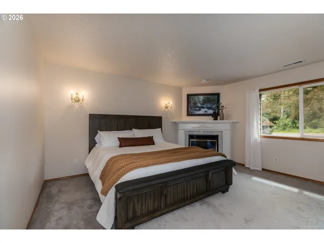 Bedroom, Primary-Upper
