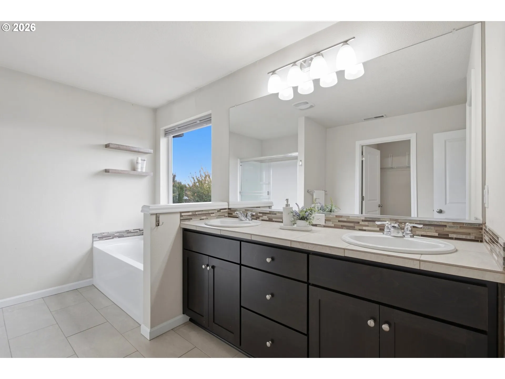 Bathroom, Attached-Double Sinks
