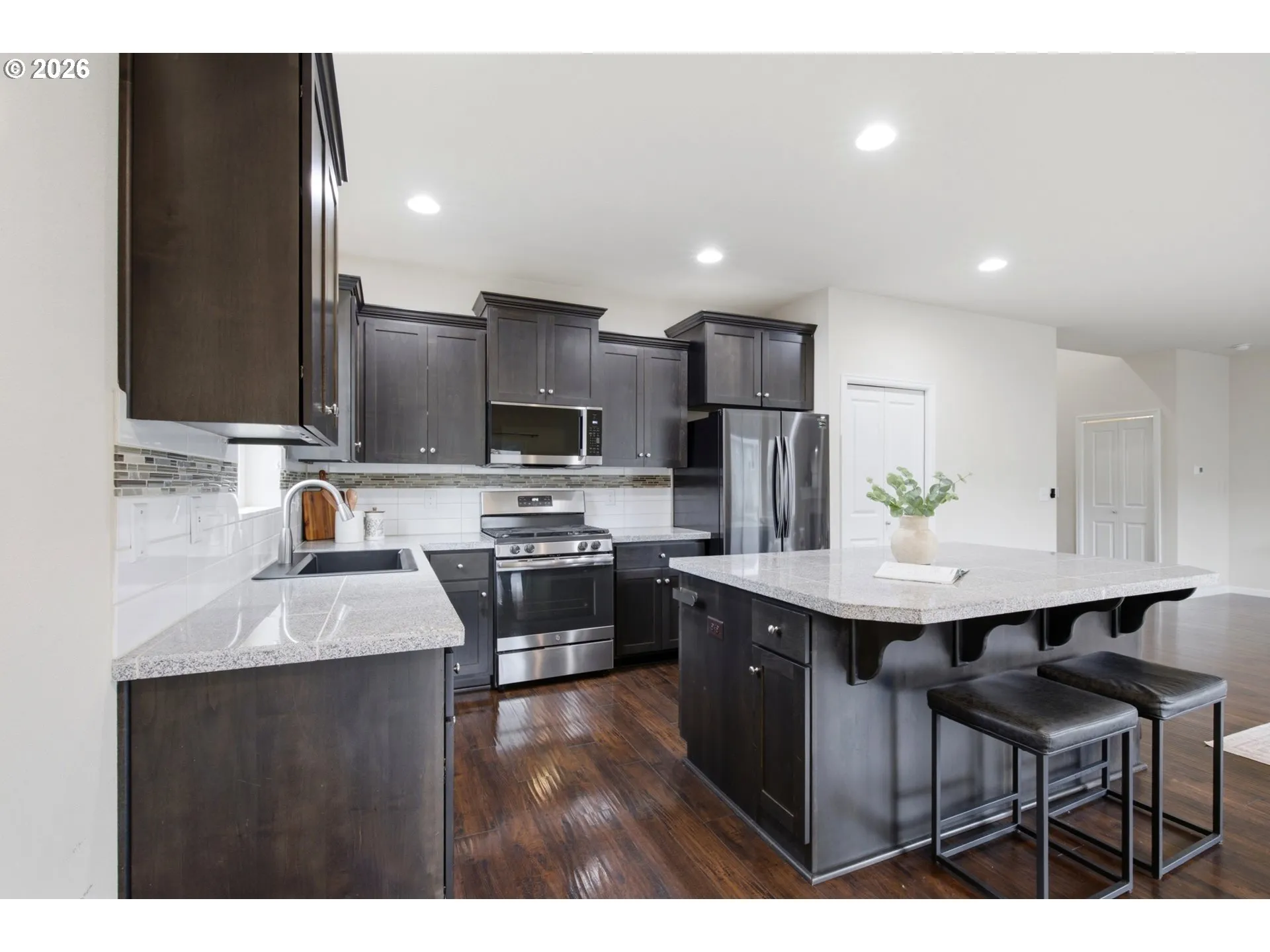 Kitchen-Eating Area