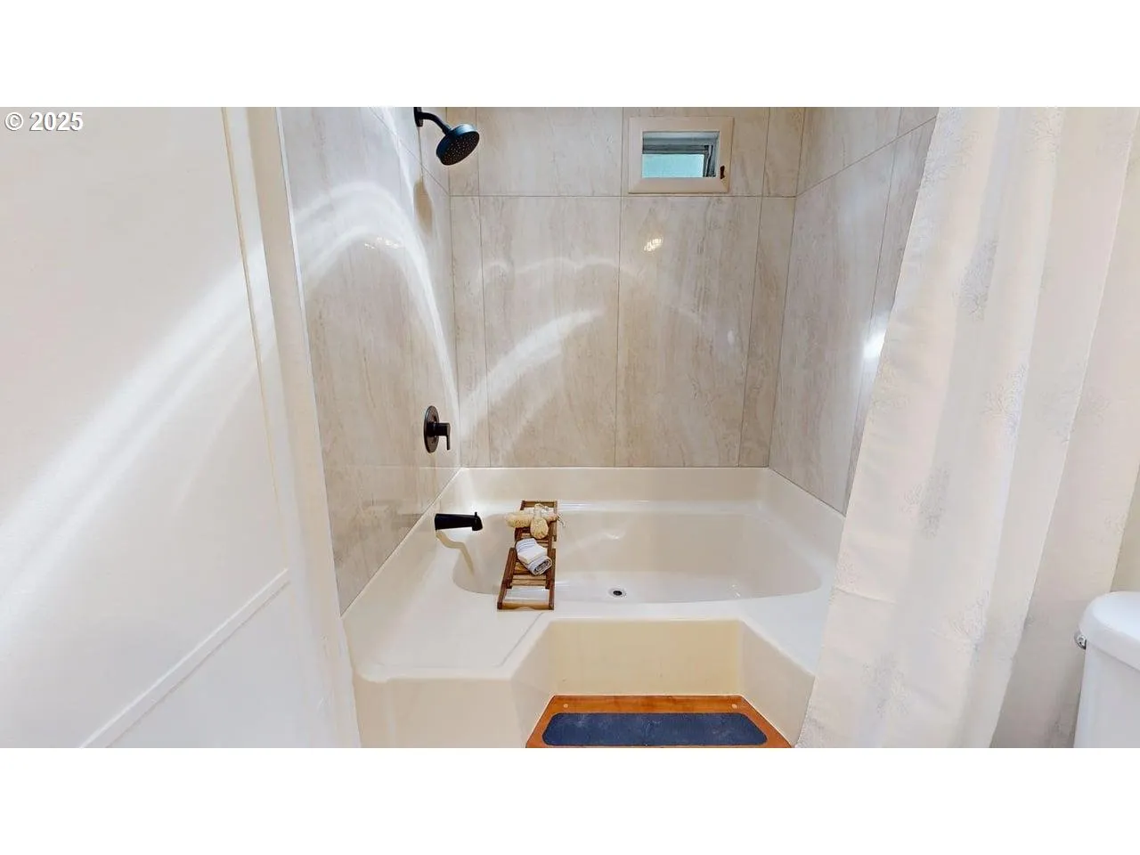 Bathroom, Attached-Garden Tub