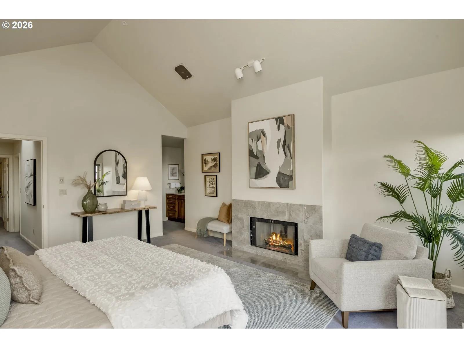 Bedroom, Primary-Upper