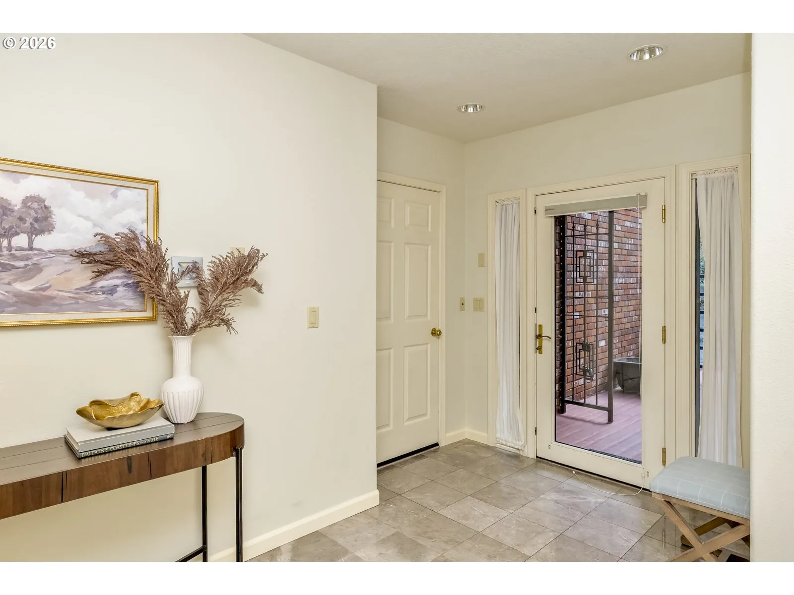 Entrance/Foyer