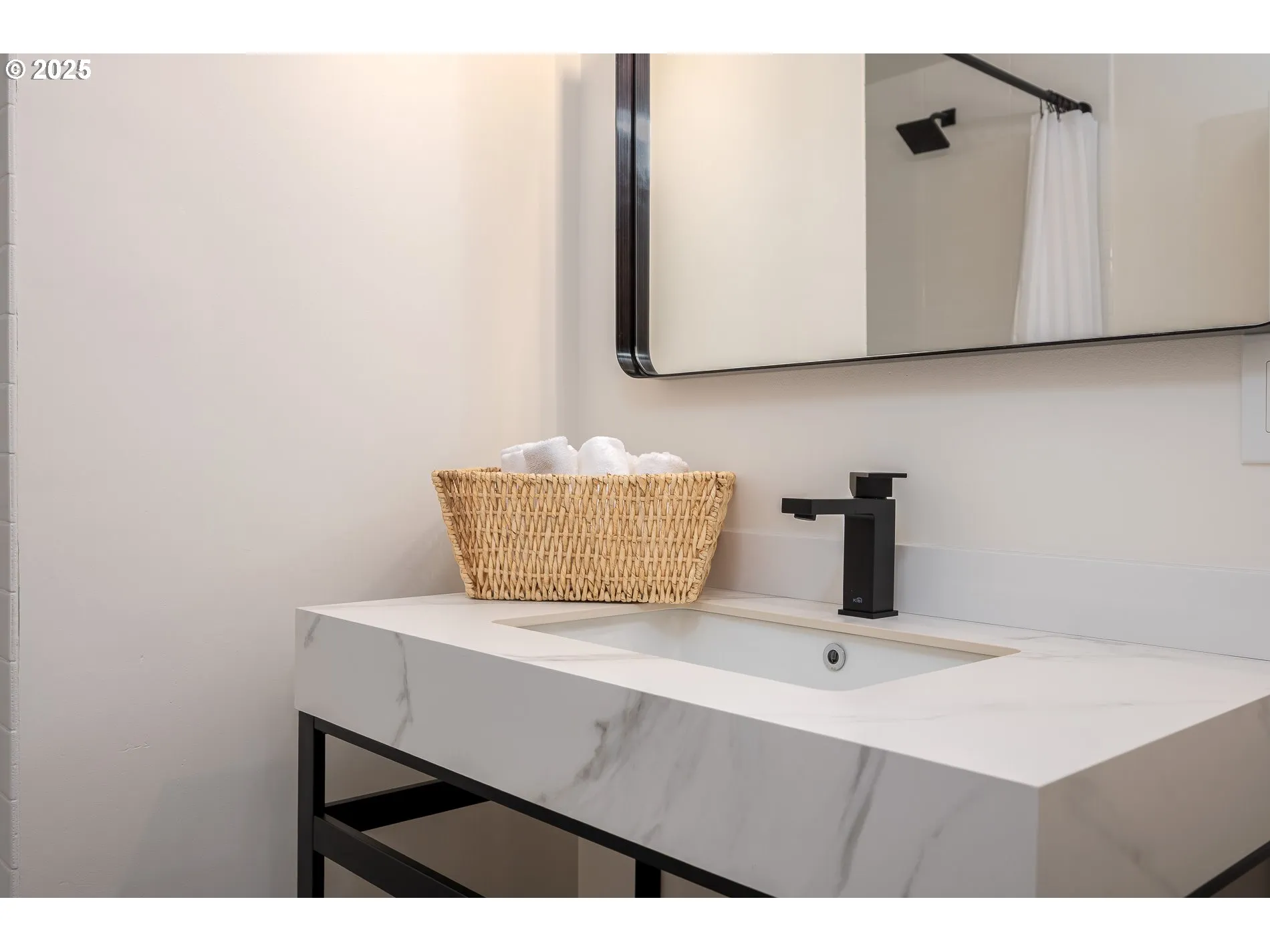 Bathroom-Walk in Shower