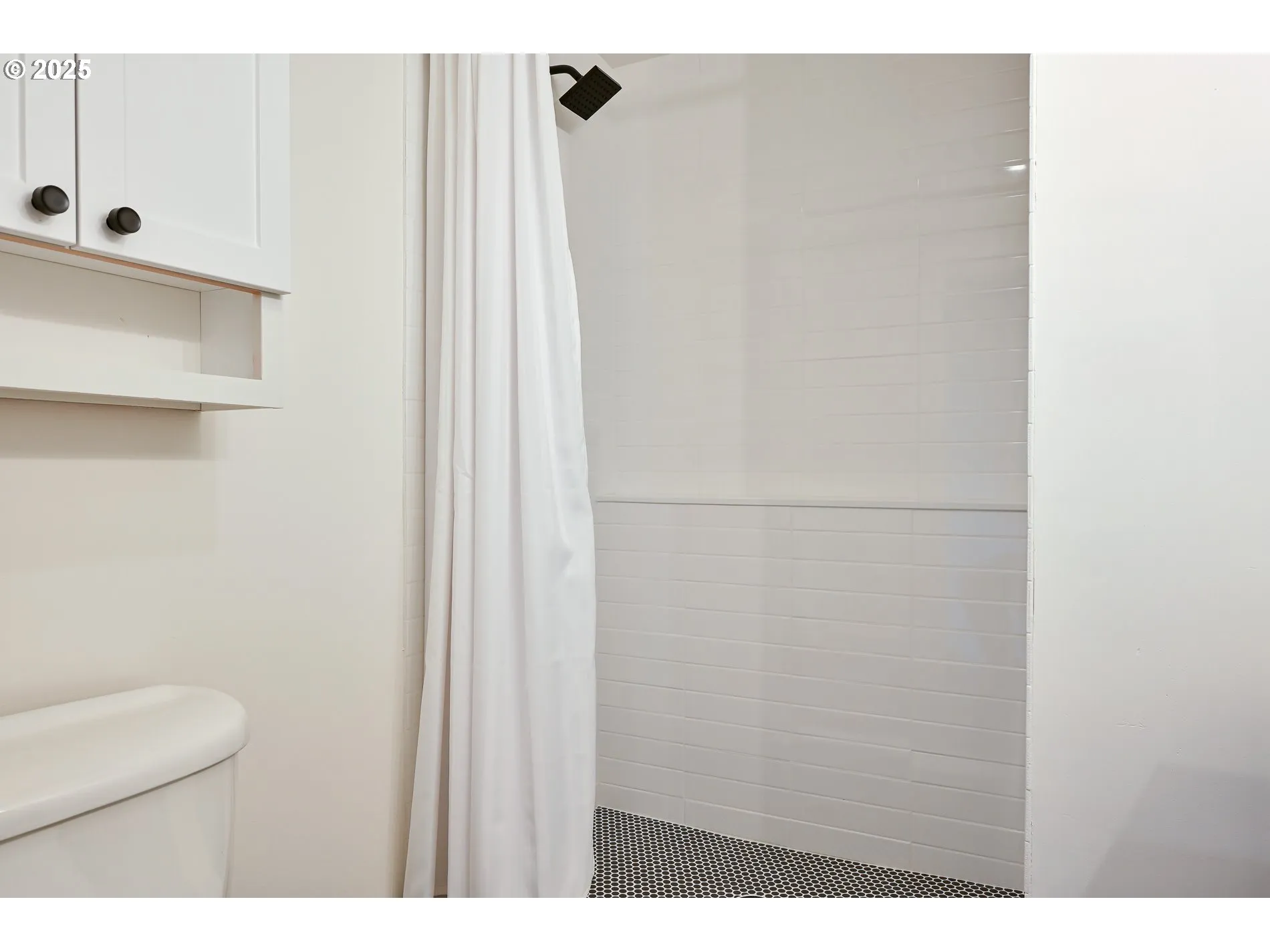 Bathroom-Walk in Shower