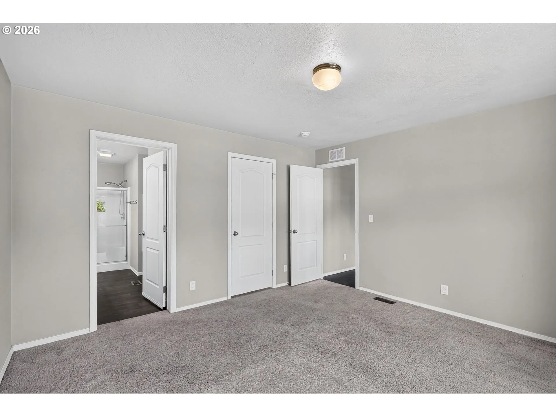 Bedroom, Primary