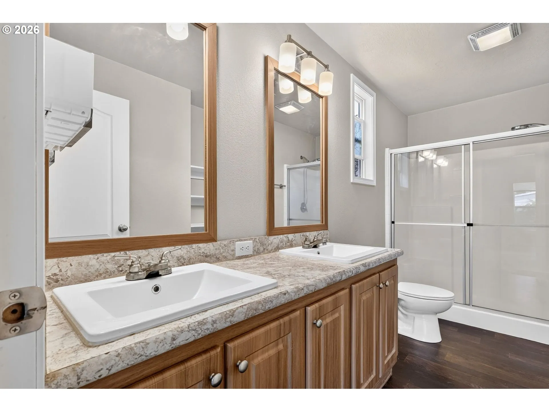 Bathroom, Attached