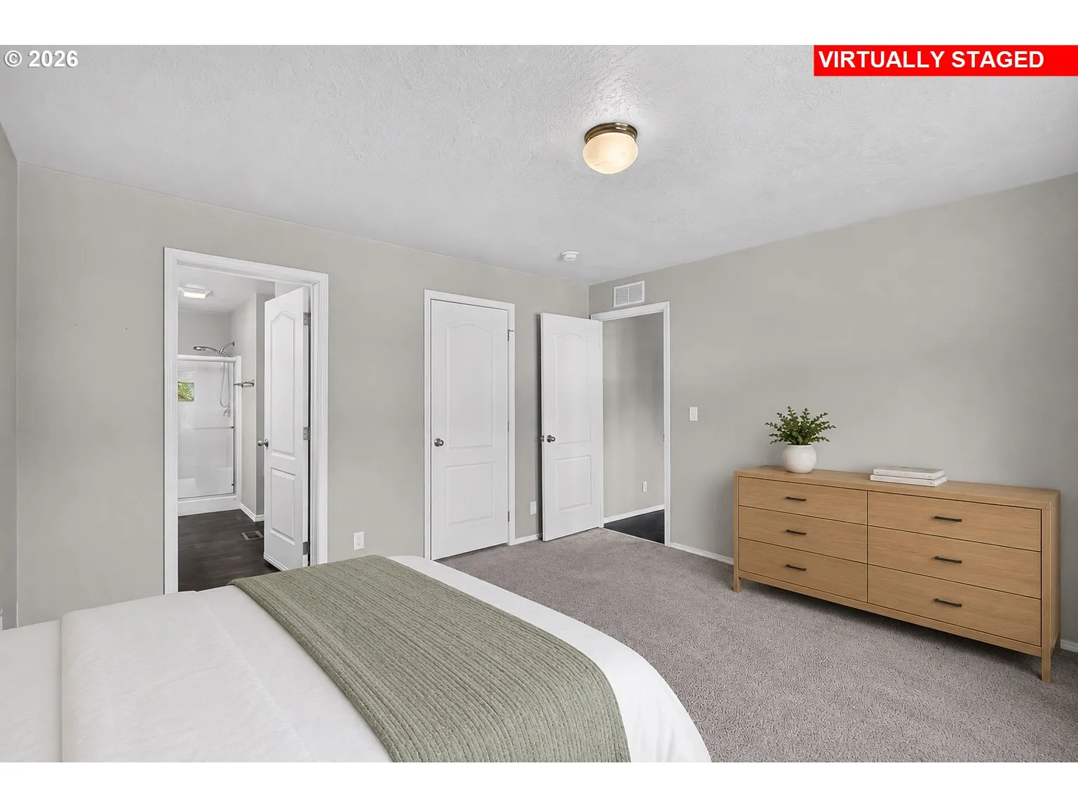 Bedroom, Primary