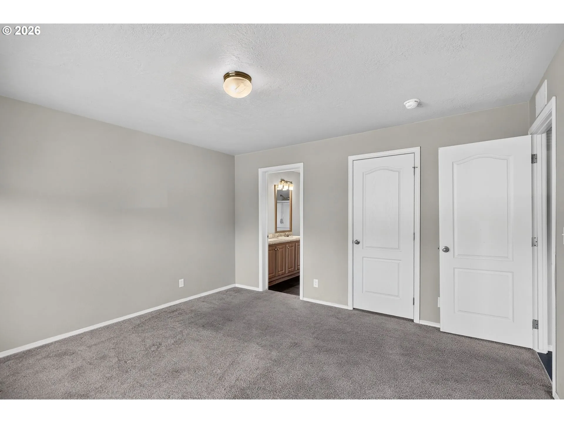 Bedroom, Primary