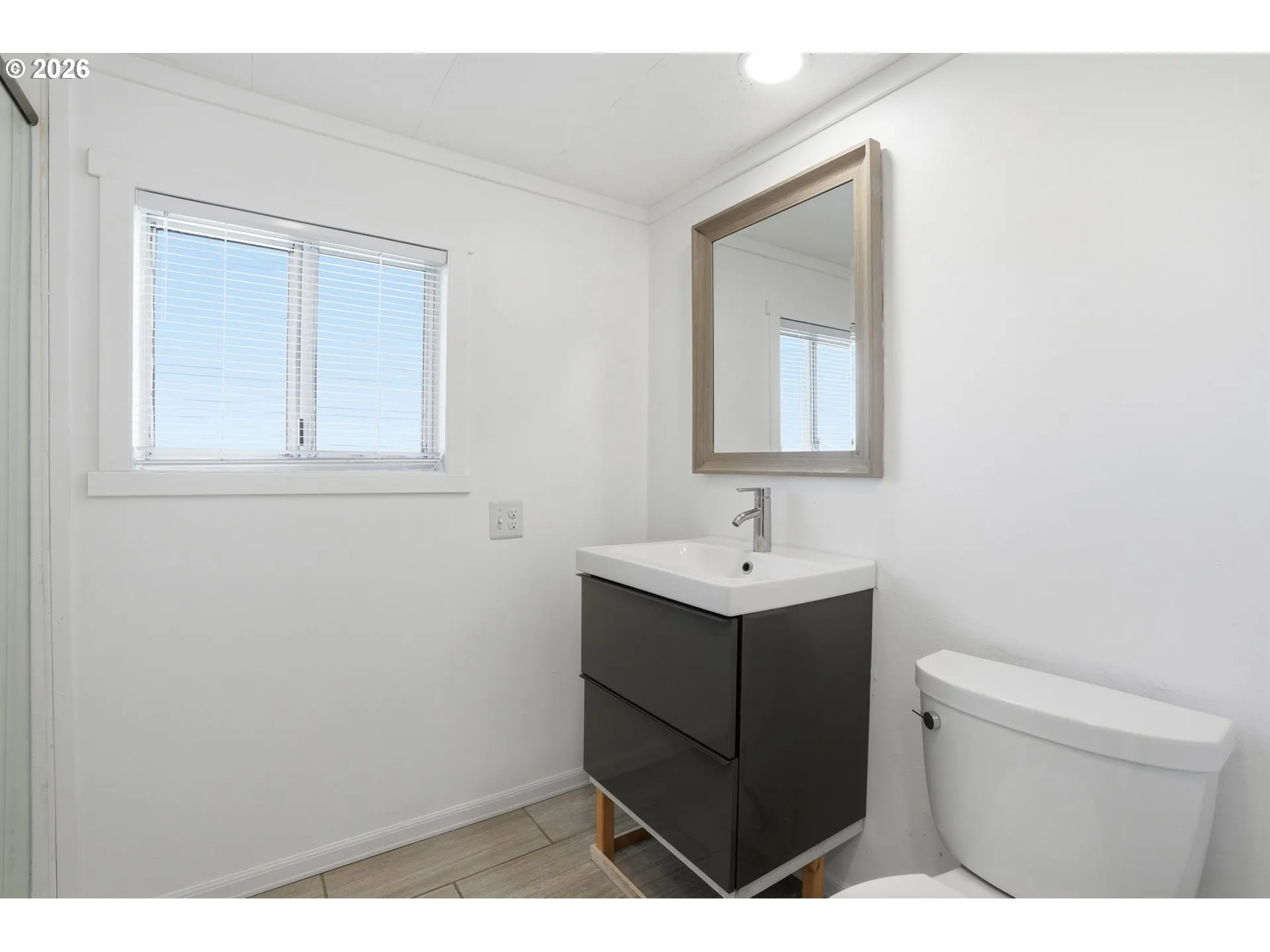 Bathroom-Walk in Shower