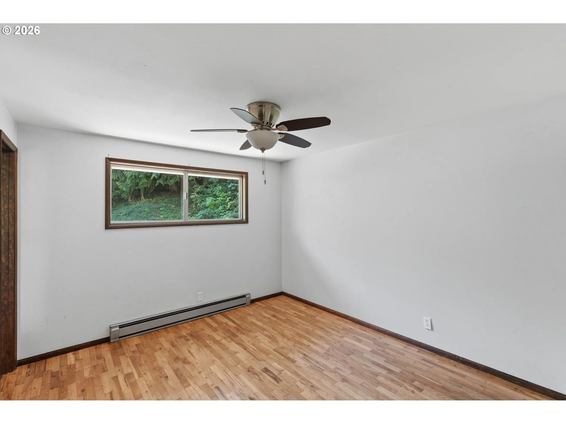 Bedroom, Primary