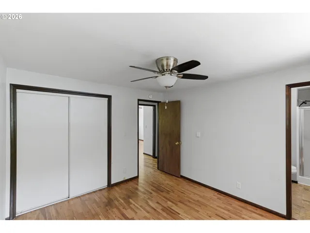 Bedroom, Primary