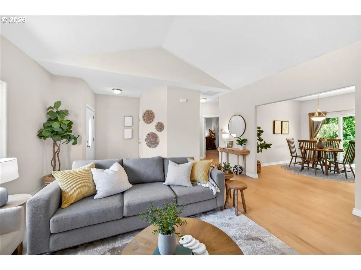 Living Room/Dining Room