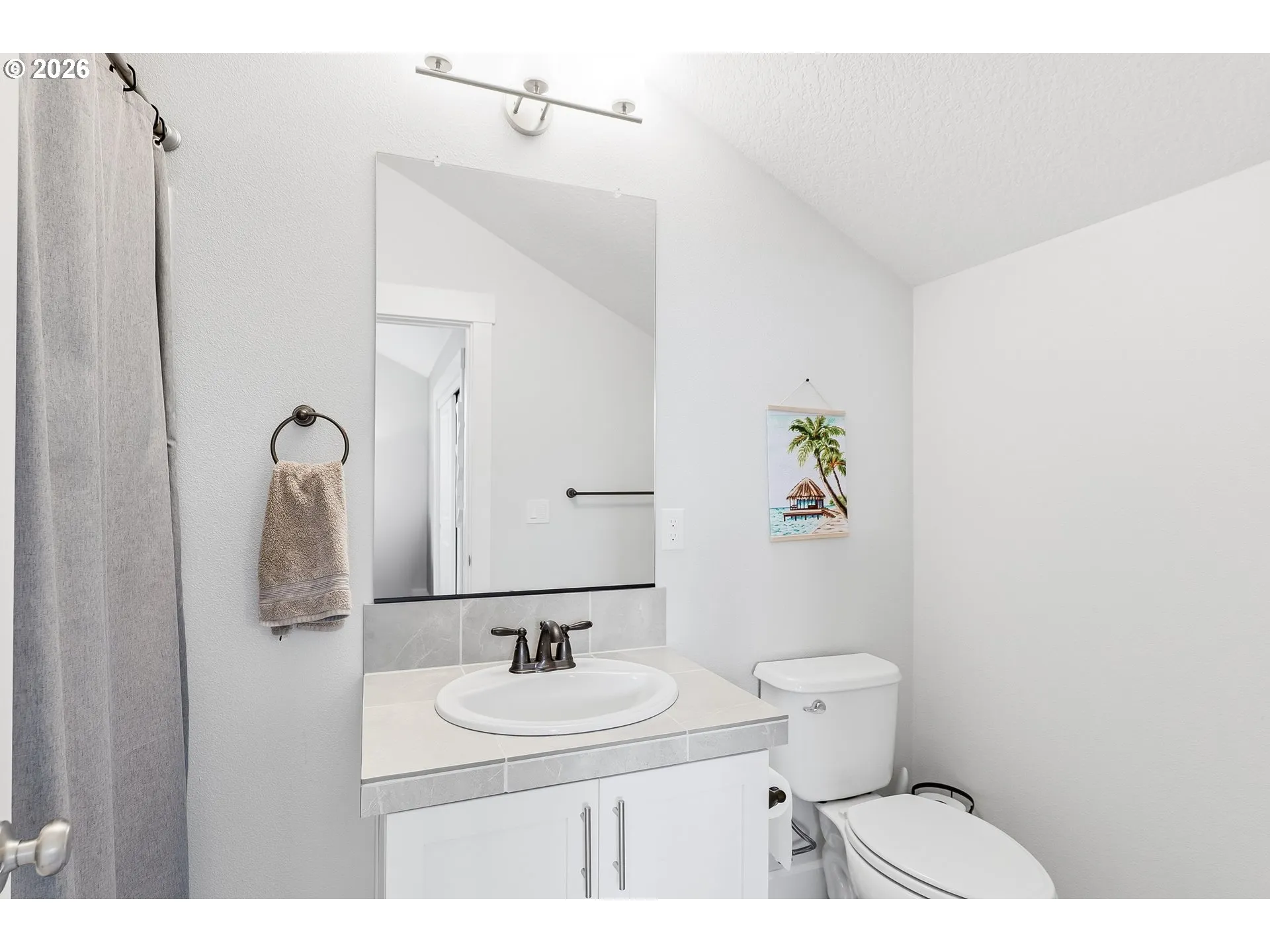 Bathroom, Attached-Upper