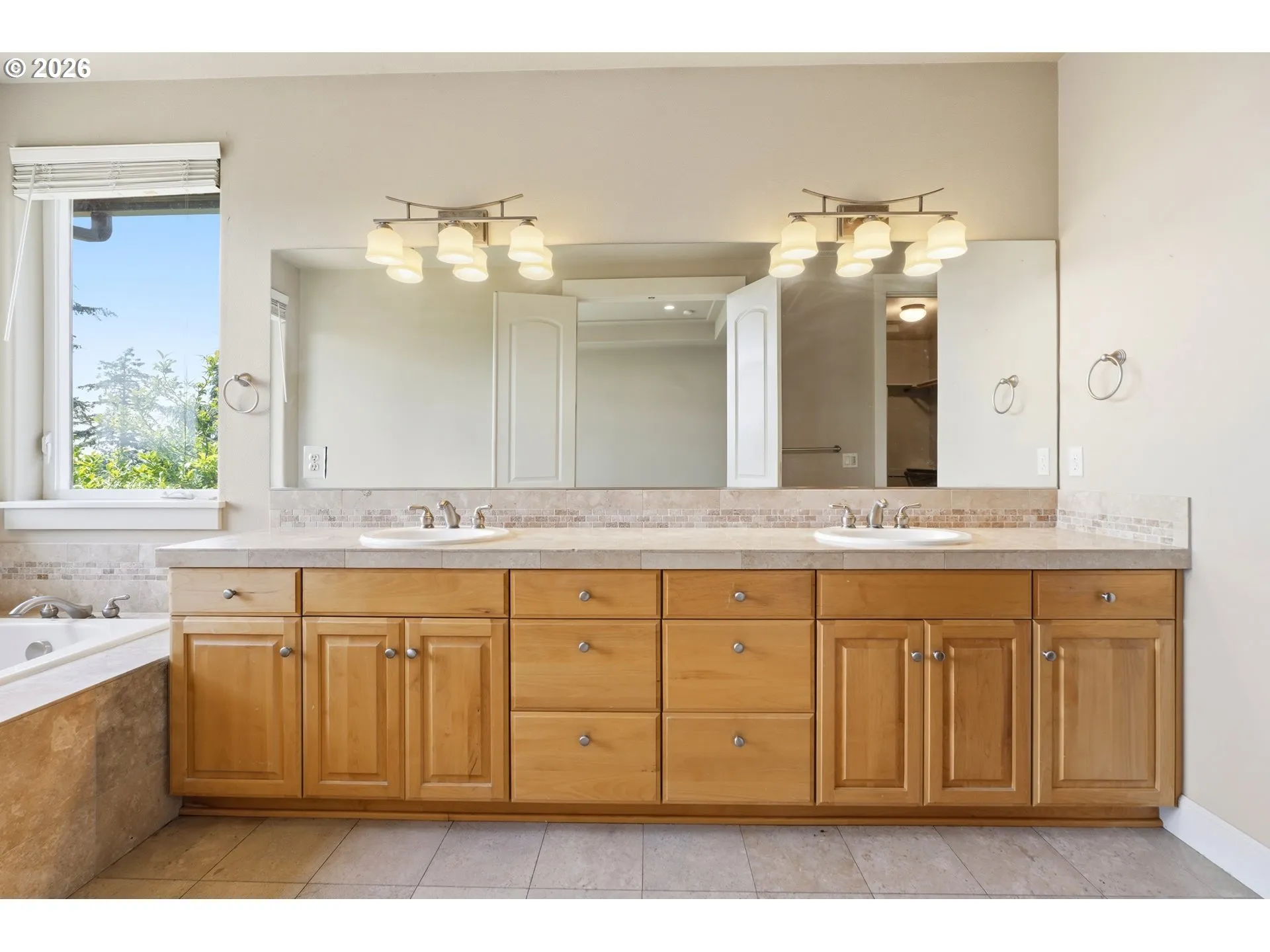 Owner's Suite Bathroom-Full Bathroom