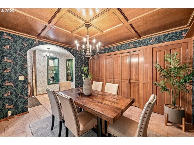 Dining Room-Built-In Cabinets