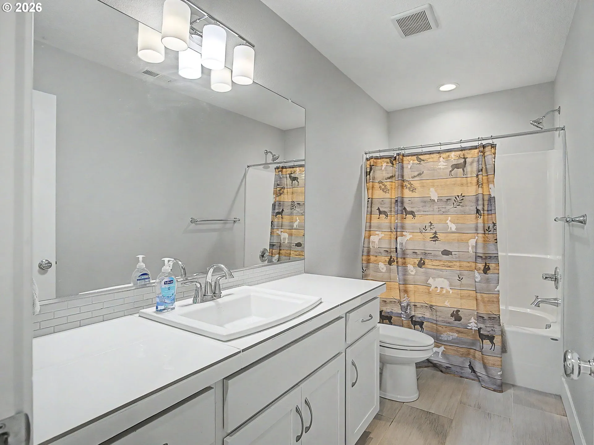 Bathroom-Upper