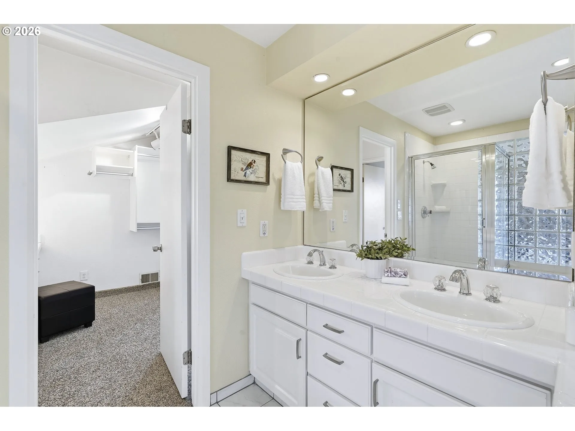 Bathroom-Upper