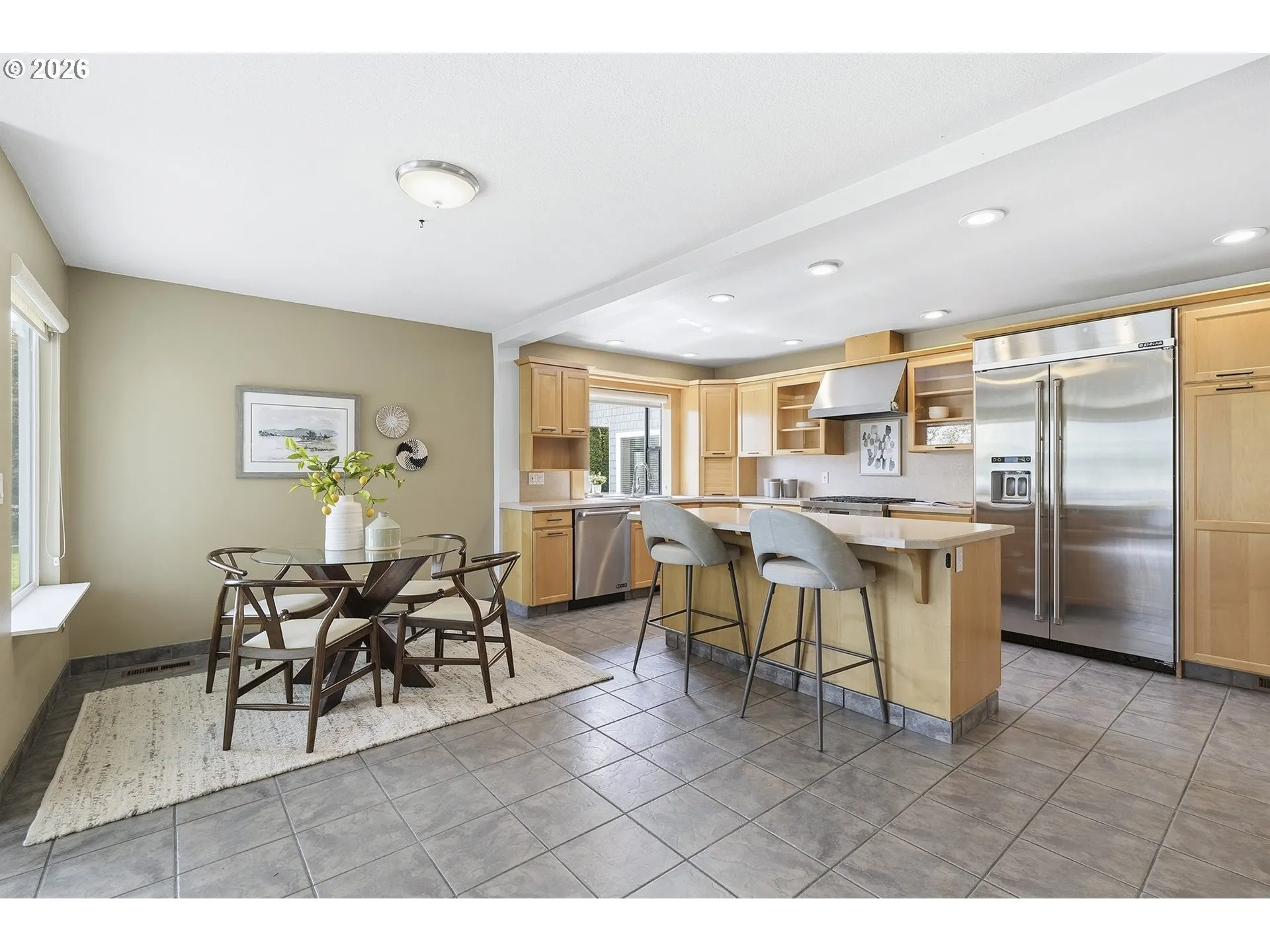 Kitchen/Dining Room-Island
