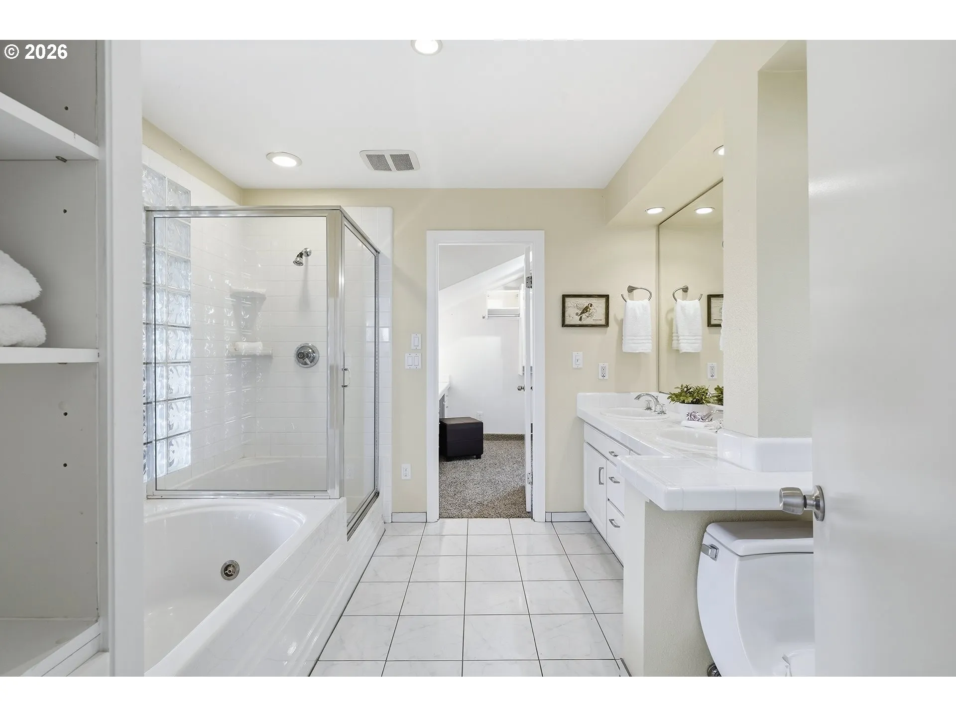 Bathroom-Upper