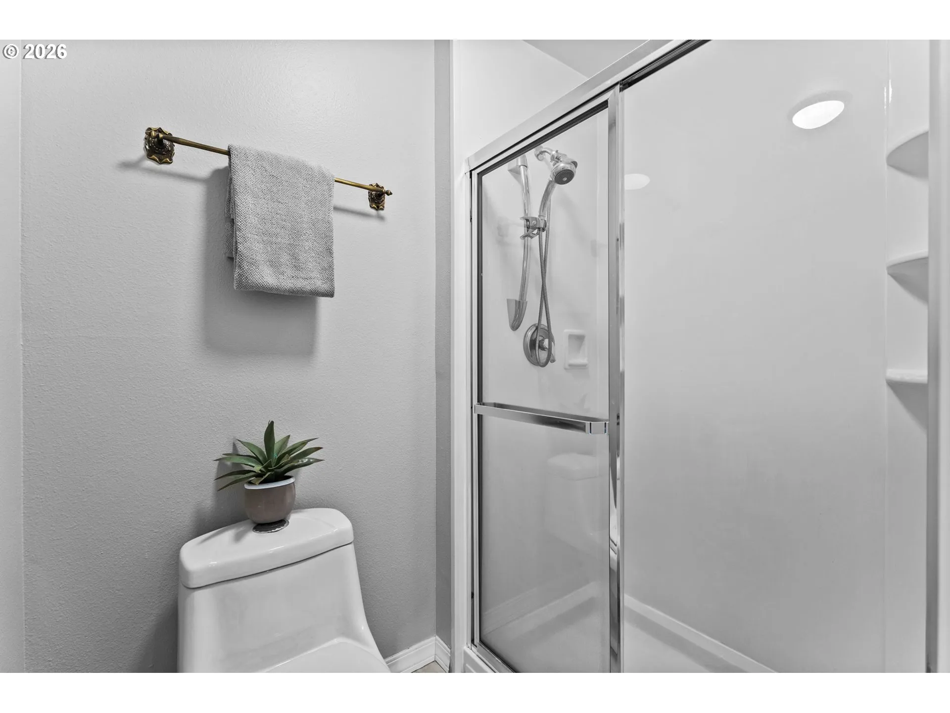 Bathroom, Attached-Upper