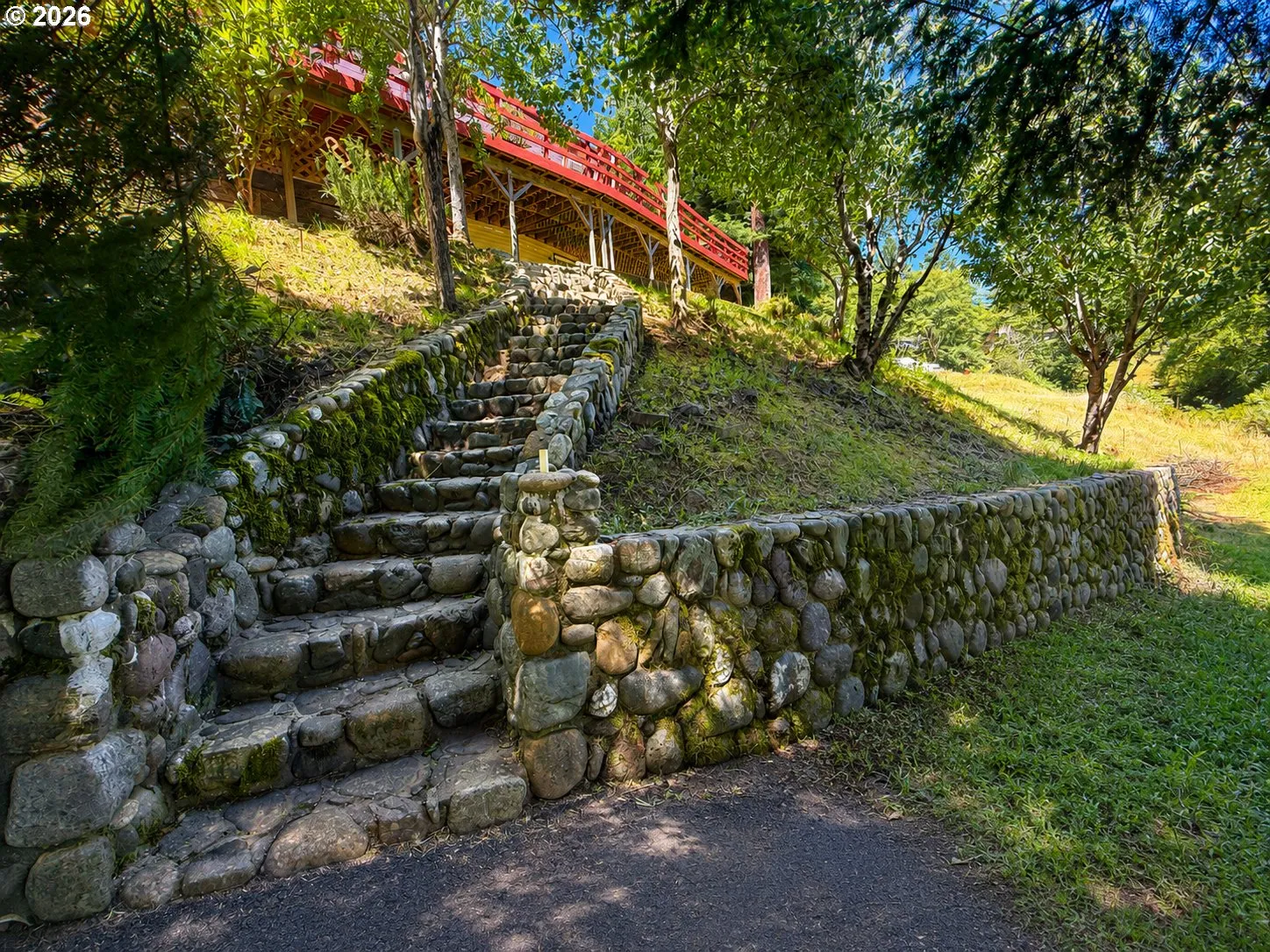 Yard-Back