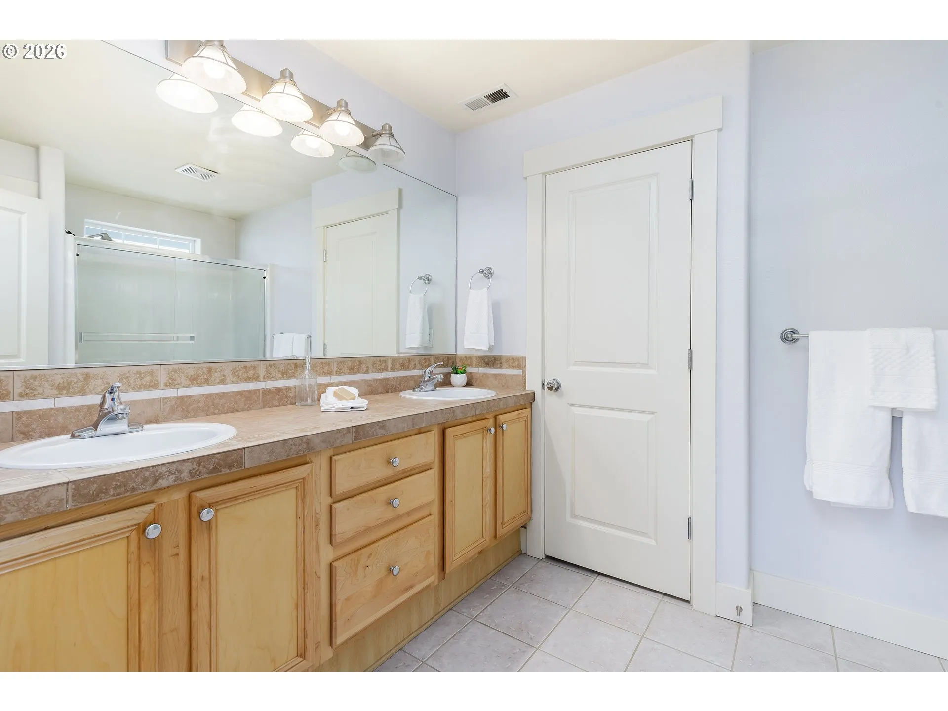 Bathroom, Attached-Double Sinks