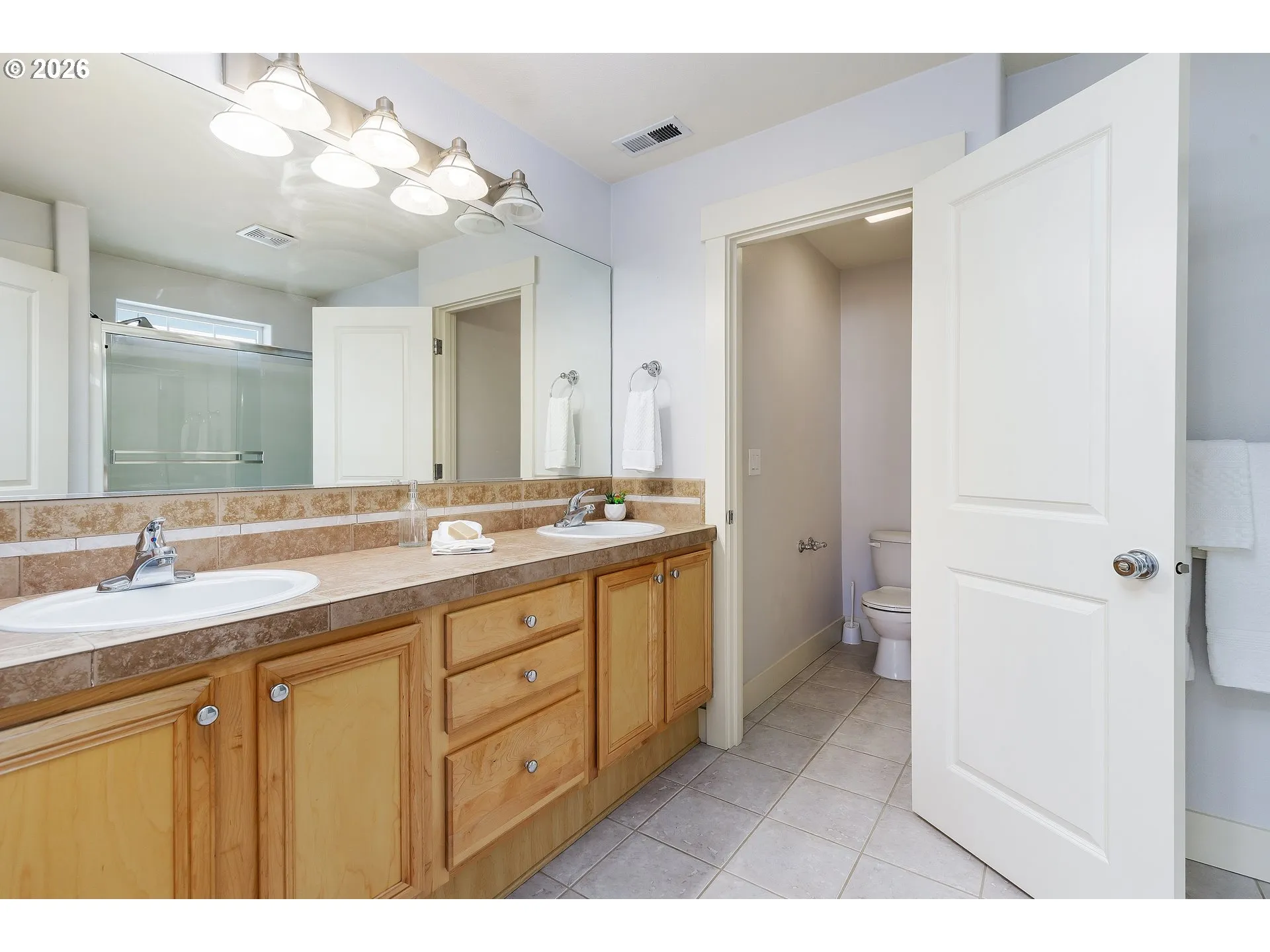 Bathroom, Attached-Upper