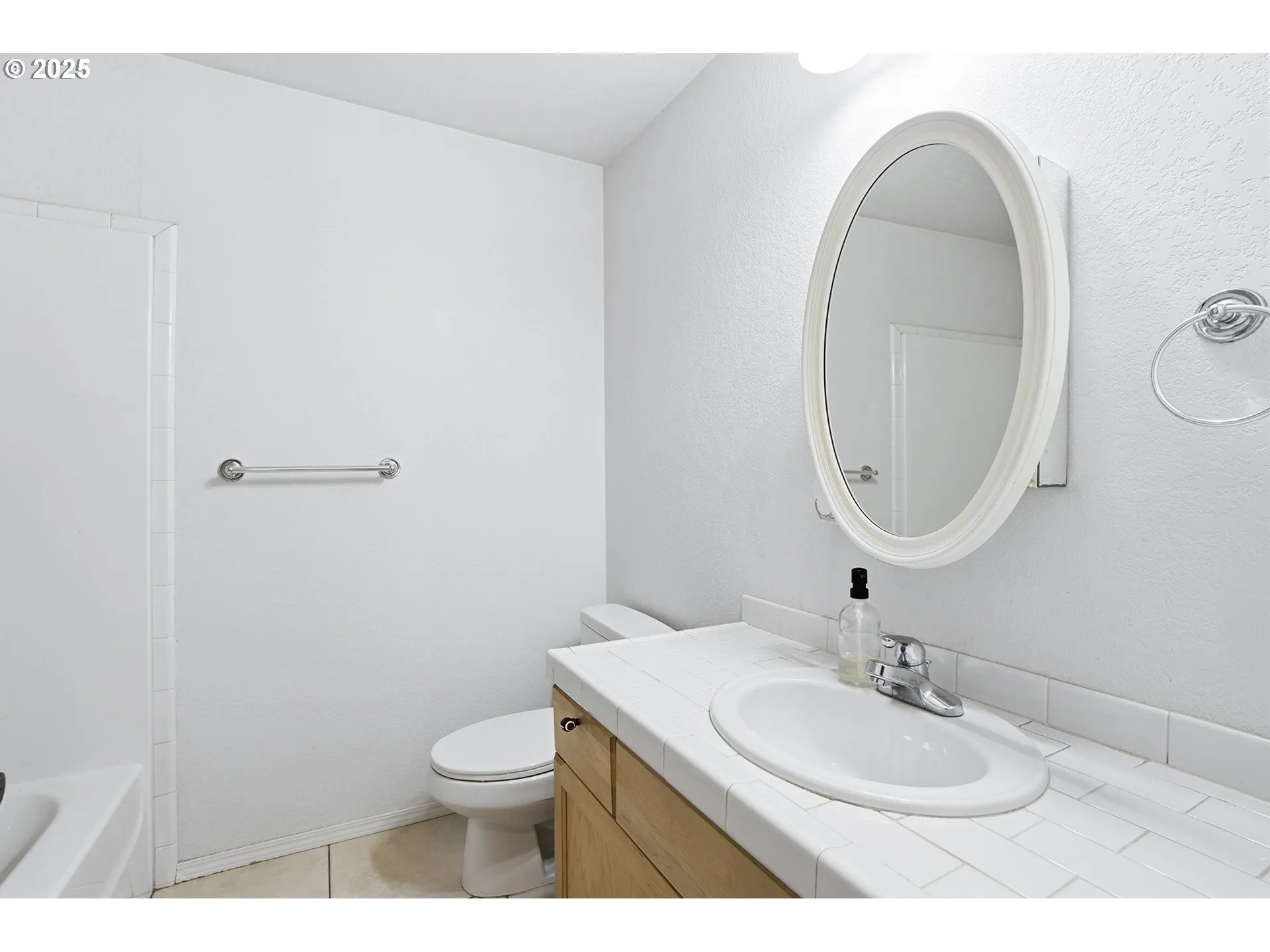 Bathroom-Upper