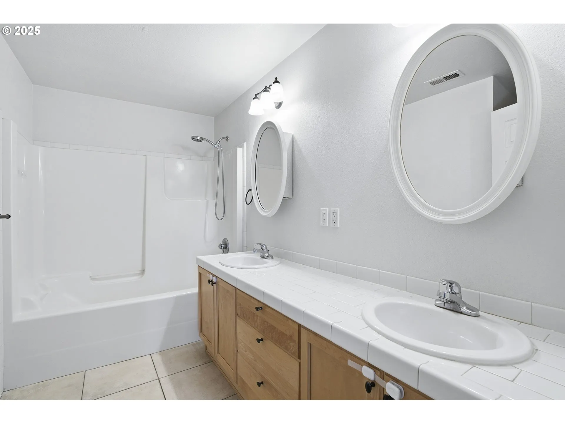 Bathroom, Attached-Double Sinks