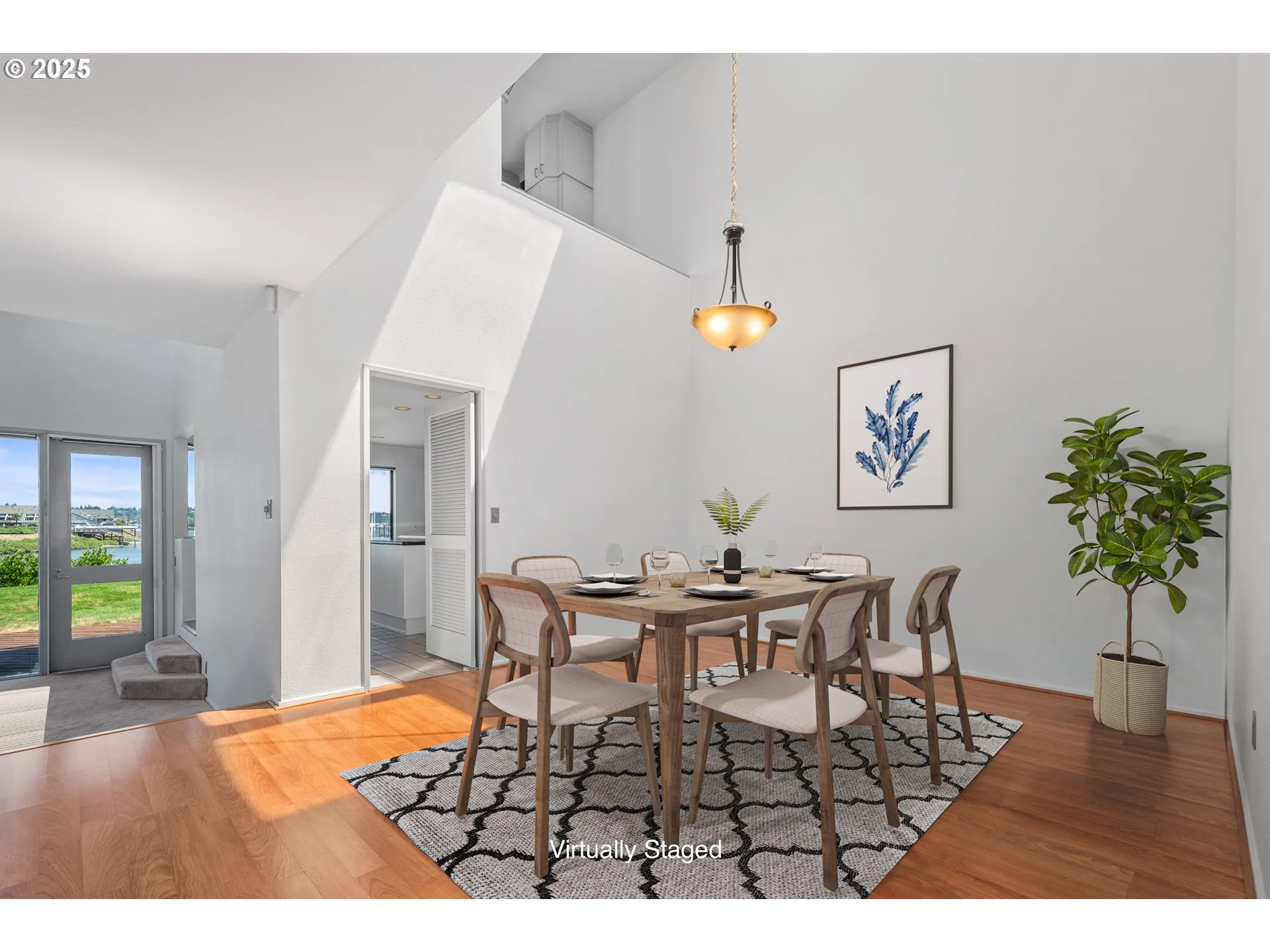 Dining Room-Vaulted Ceilings