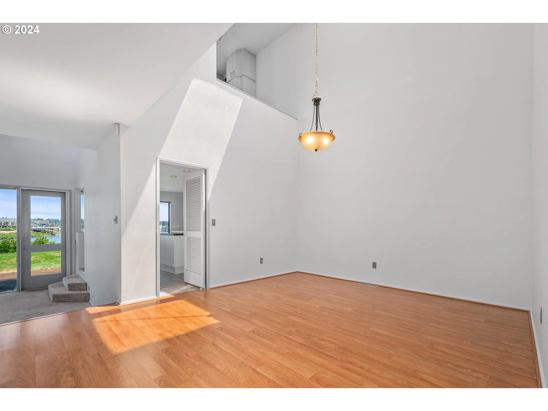 Dining Room-Vaulted Ceilings