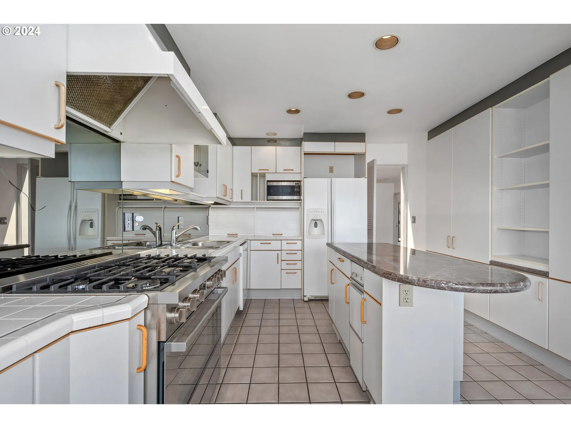 Kitchen-Island