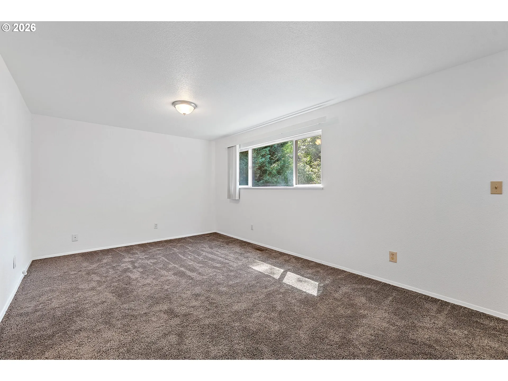 Bedroom, Primary
