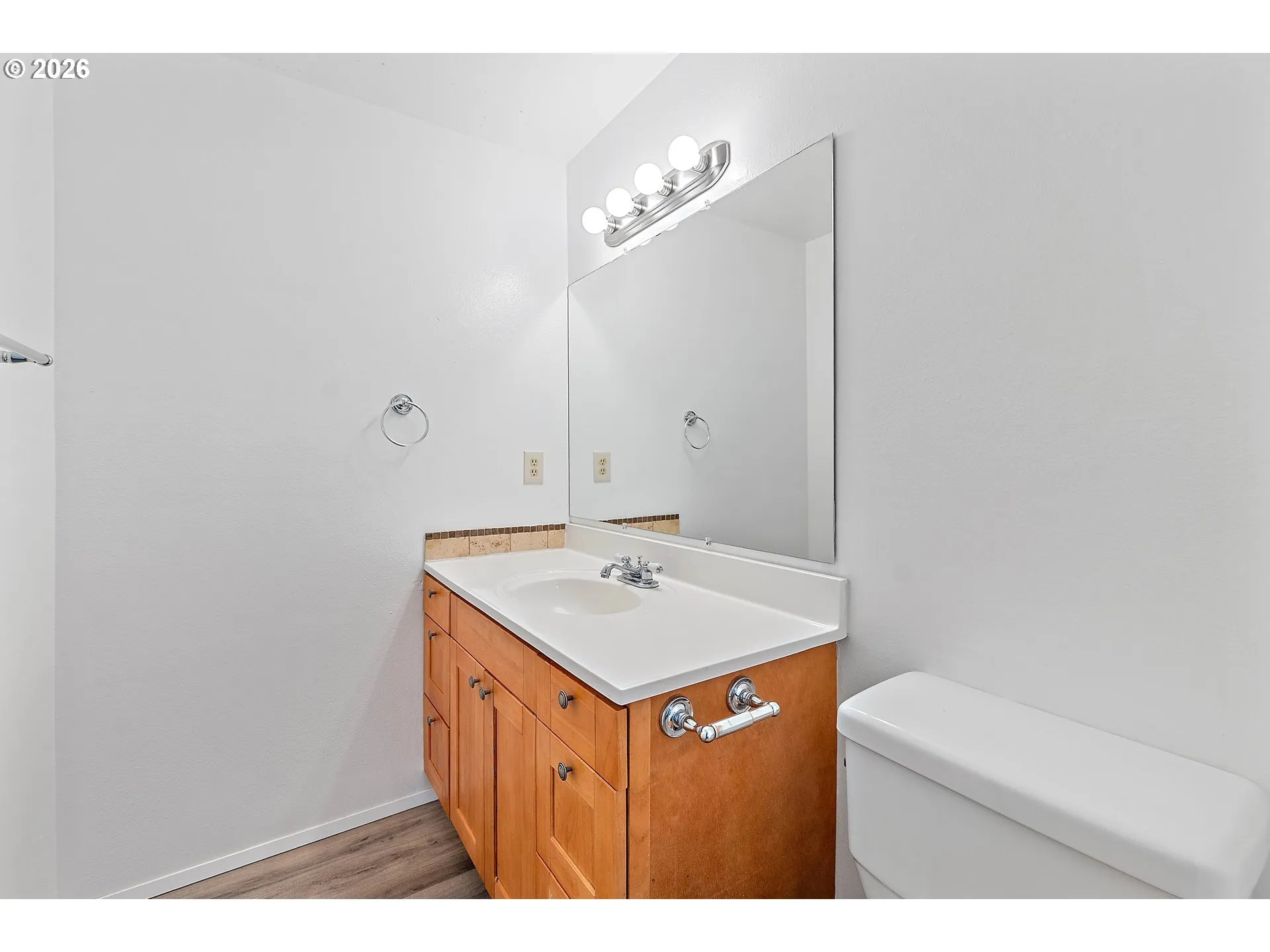 Bathroom, Attached
