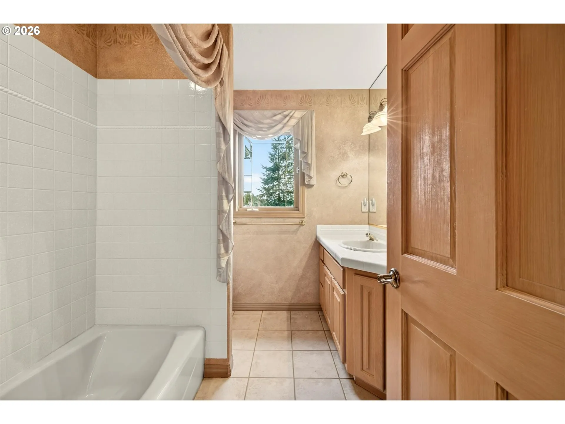 Bathroom-Upper