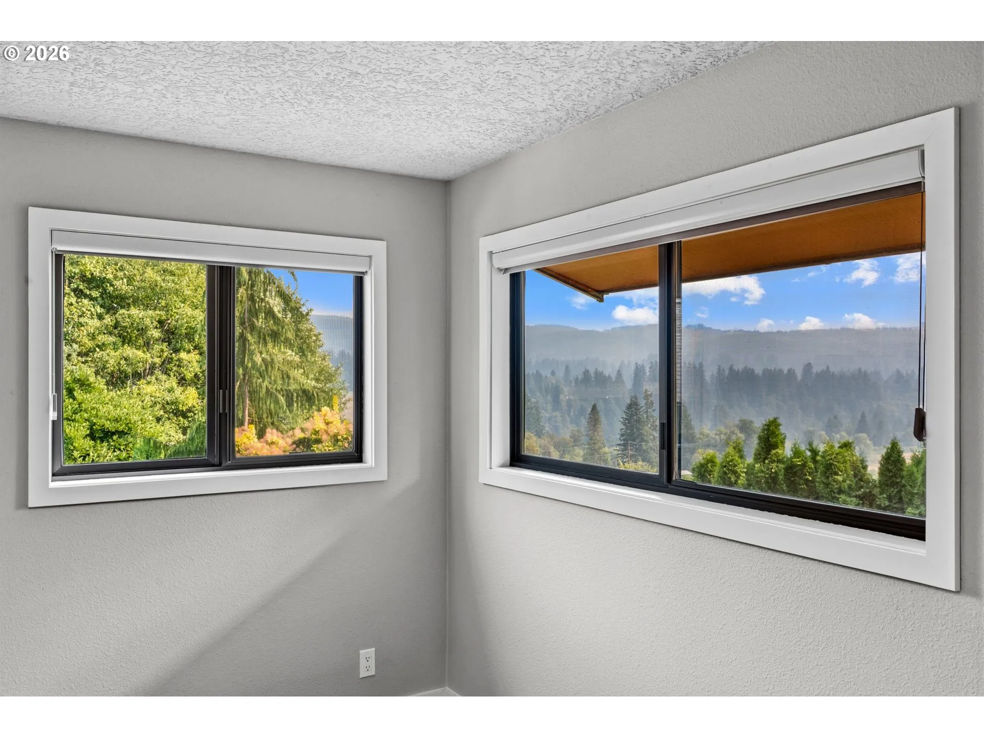 Owner's Suite Bedroom-Main
