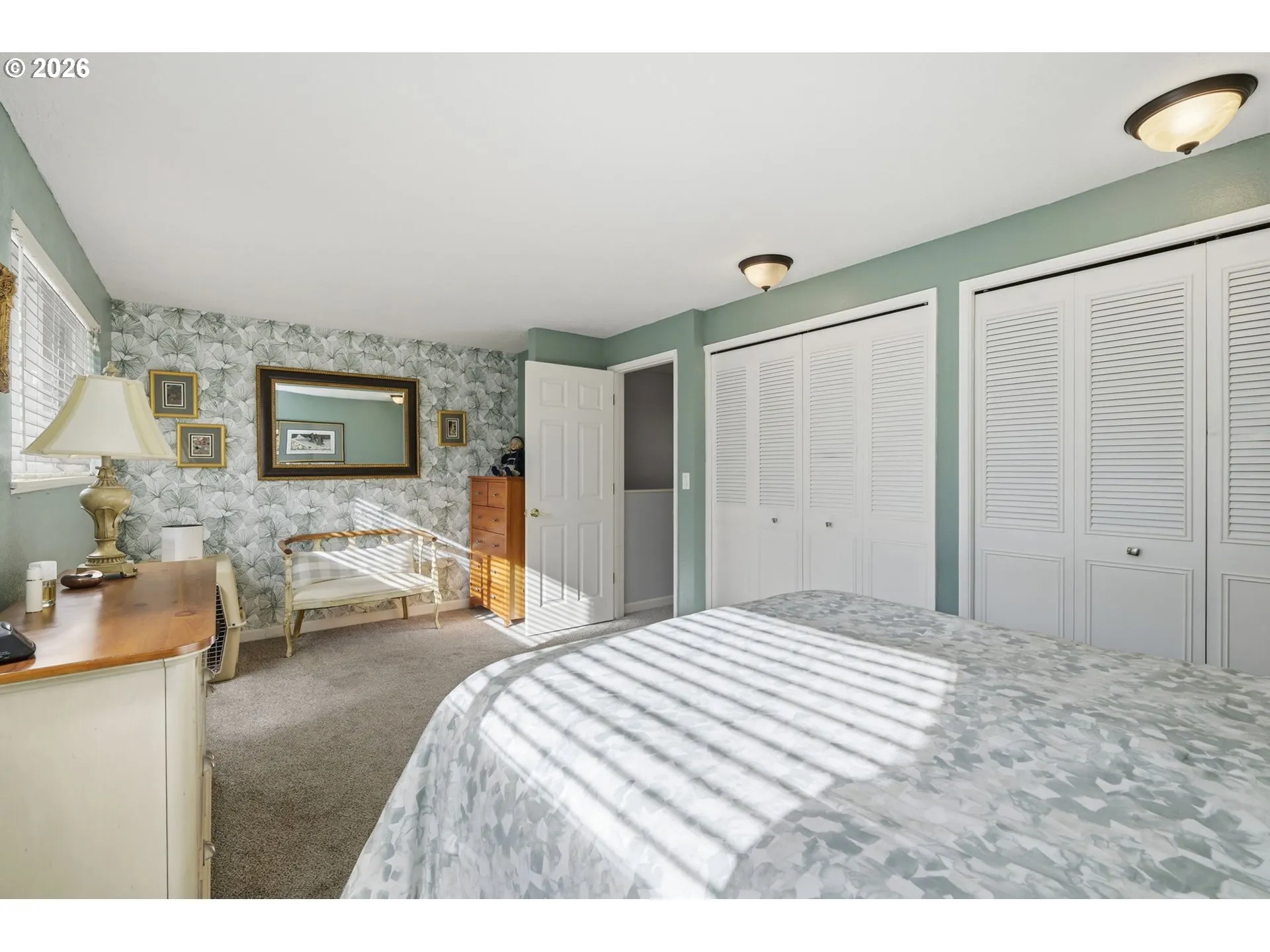 Bedroom, Primary