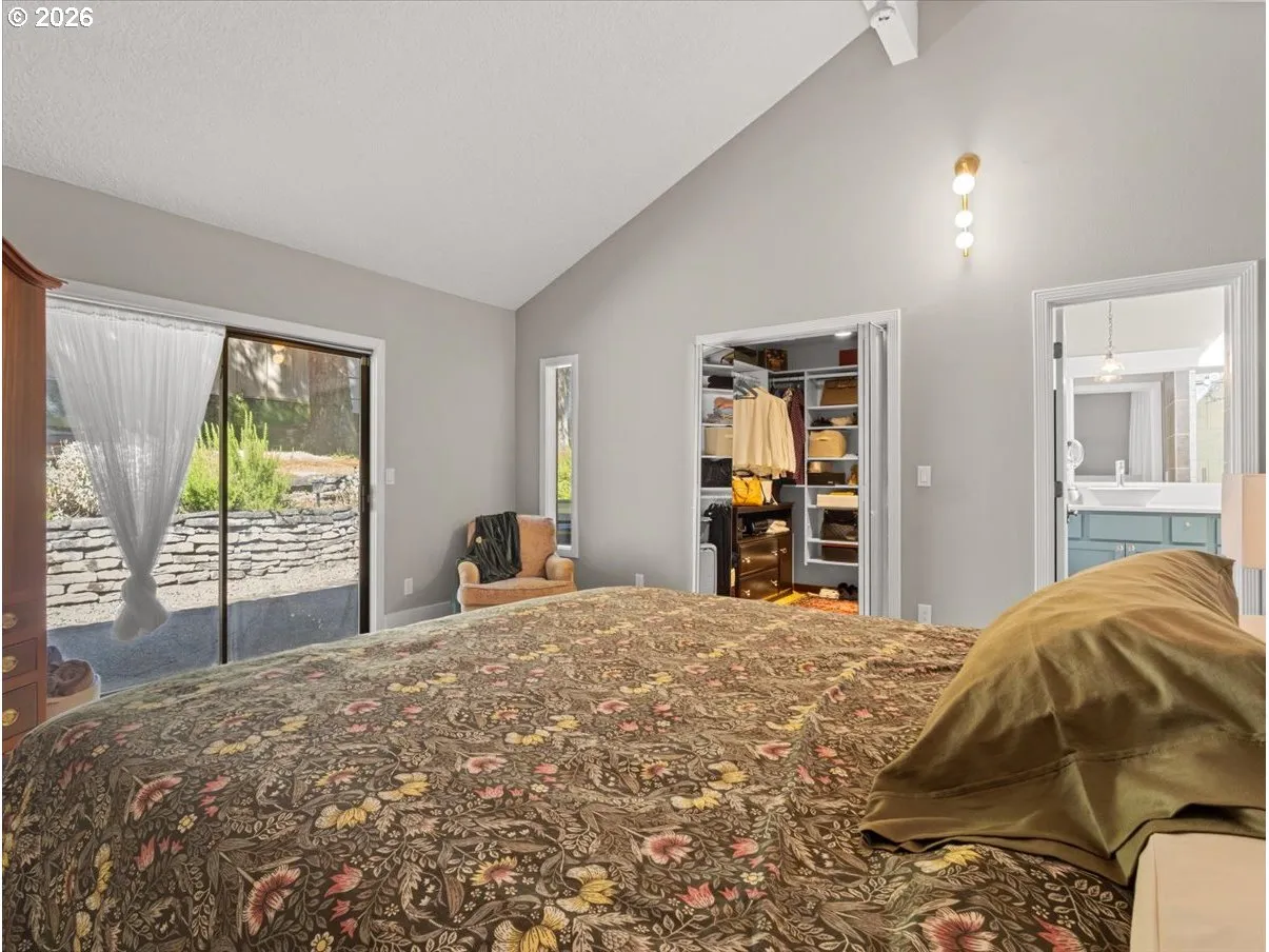 Bedroom, Primary-Walk-In Closet